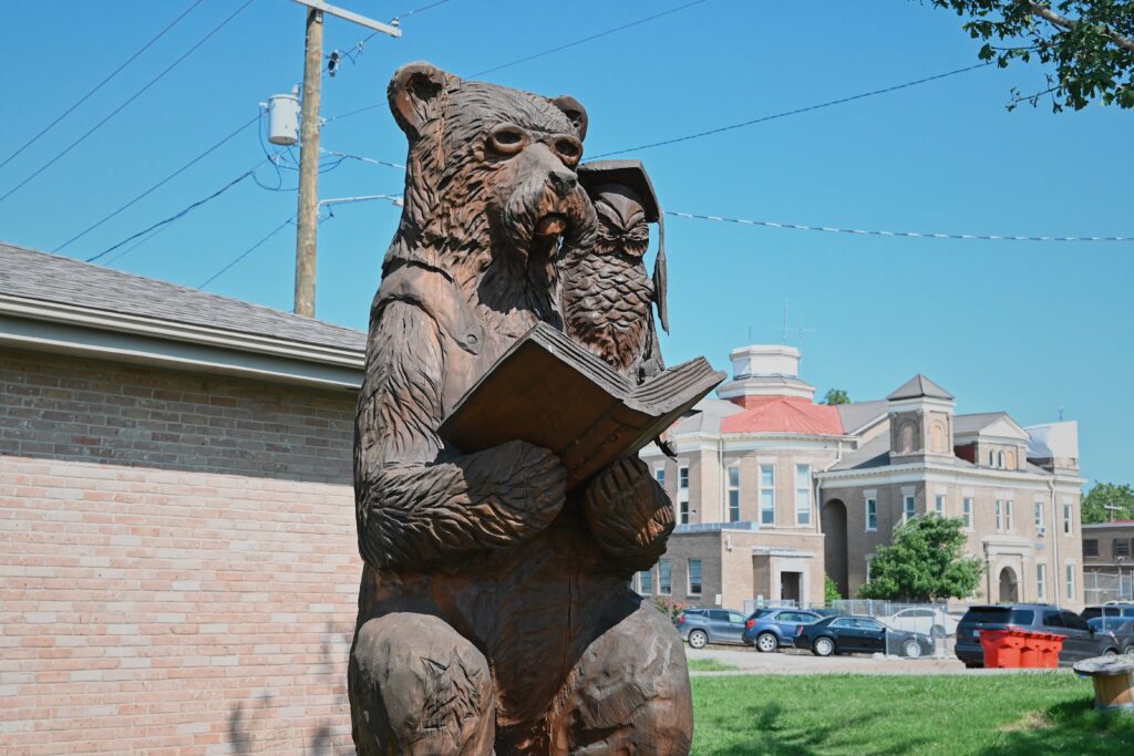Bear and Owl outside the Rolling Fork Library